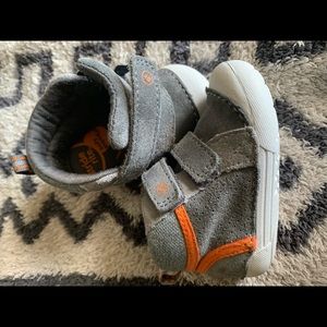 Soft motion, stride rite, gray sneakers, size 3W
